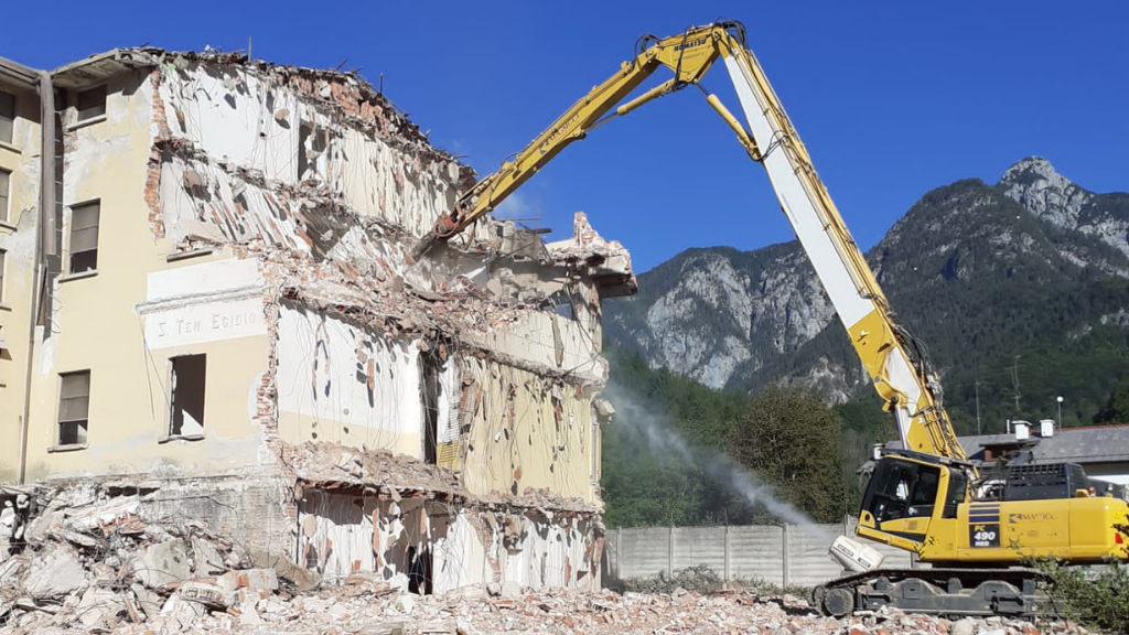 mezzo per demolizione eco rent massicci