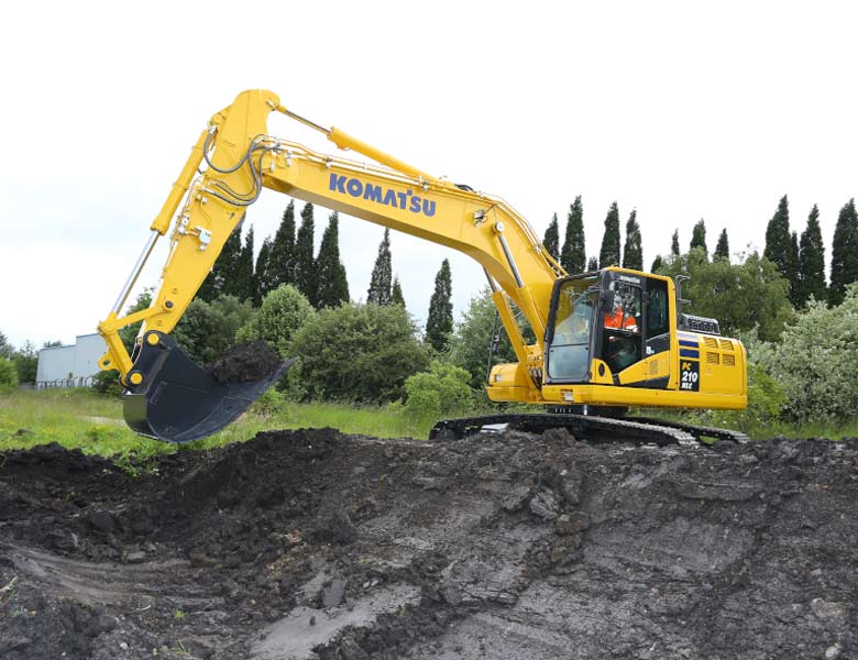 Noleggio escavatore Komatsu PC210
