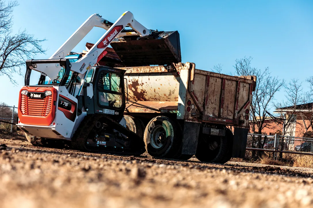 t76-bobcat-2